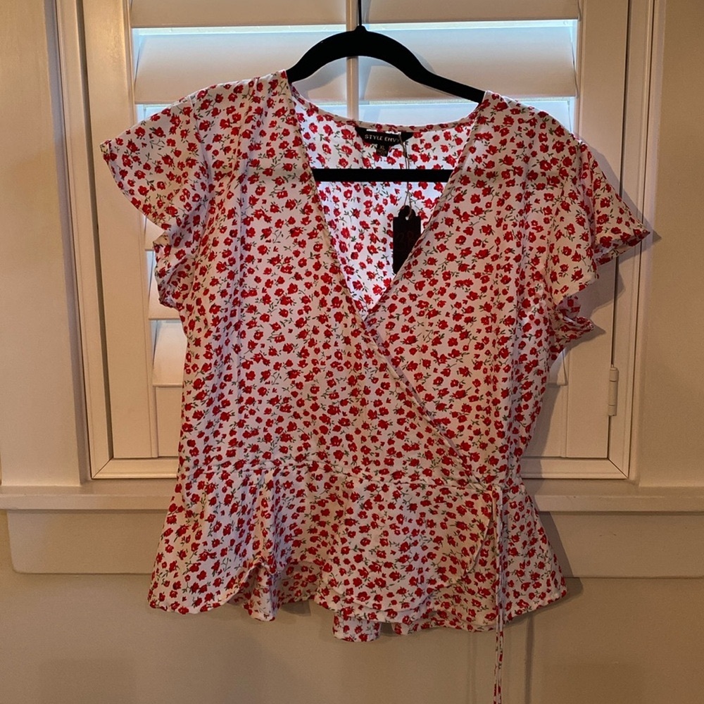 Red and white flowered top